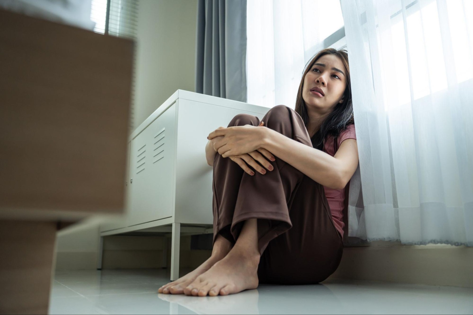 憂鬱症的人在想什麼?當憂鬱症的症狀已經持續超過2週,要立即尋求專業醫療協助。